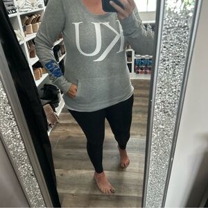 Victoria’s Secret pink KU Jayhawks kansas sweatshirt L pockets